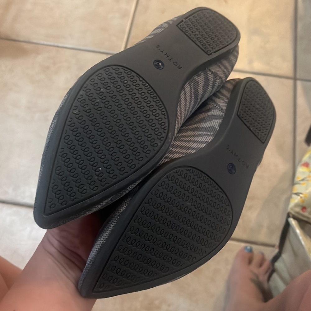 Rothys Zebra Gray Size 9.5 Flat Pointed Woman’s S… - image 7